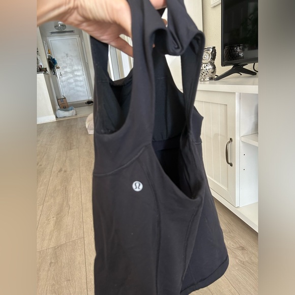 Lululemon tank top - size 6 - Picture 3 of 4